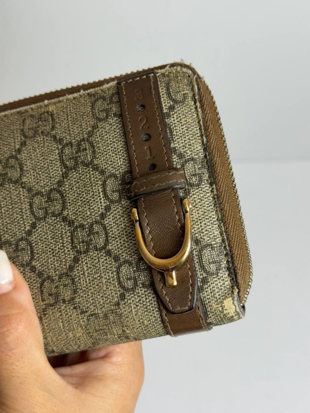 Gucci GG Supreme Monogram Coated Canvas Zip Wallet - Picture 3 of 13